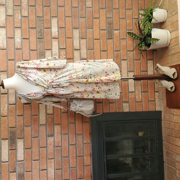 100% Silk Baraschi Floral Dress - Picture 6 of 11